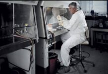 Уильям Джейкобс — американский микробиолог и генетик