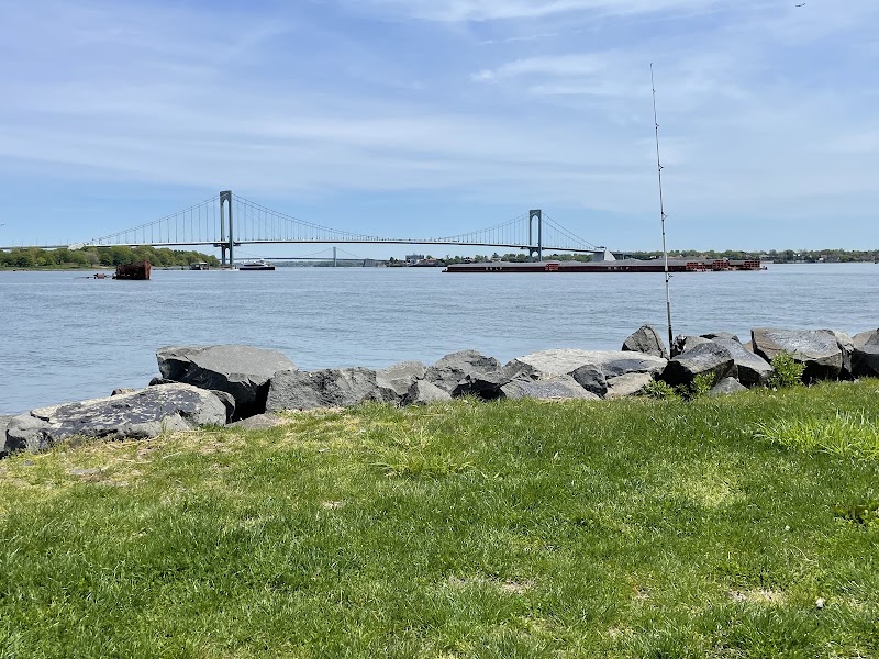 Clason Point Park