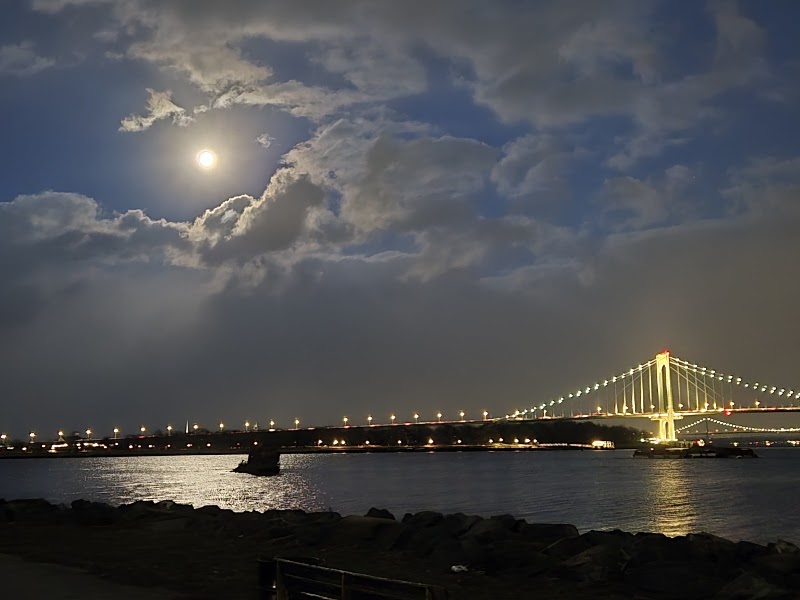 Clason Point Park