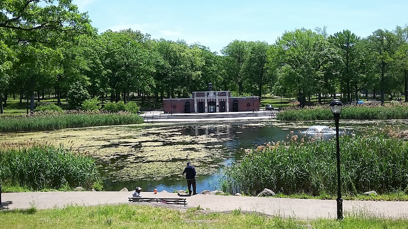 Crotona Park